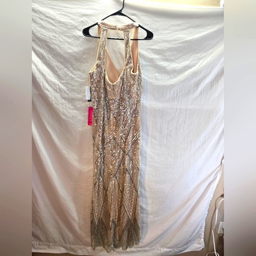 R&M Richards 6 Long Halter V-Neck Sleeveless Geometric Sequin Silver Nude New - Picture 5 of 9